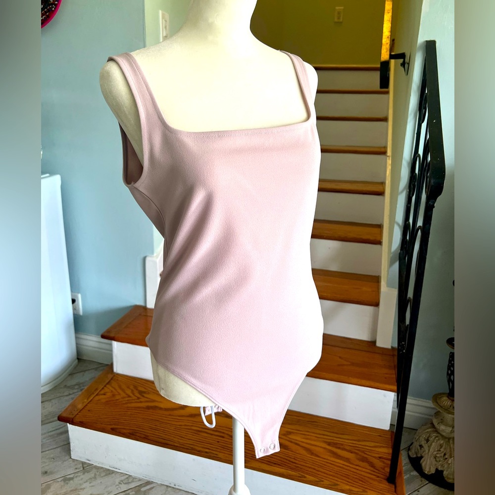Brand new size M Express bodysuit, never worn💕